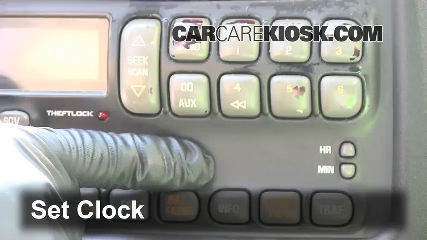 2003 Pontiac Grand Am SE1 3.4L V6 Sedan (4 Door) Reloj Fijar hora de reloj